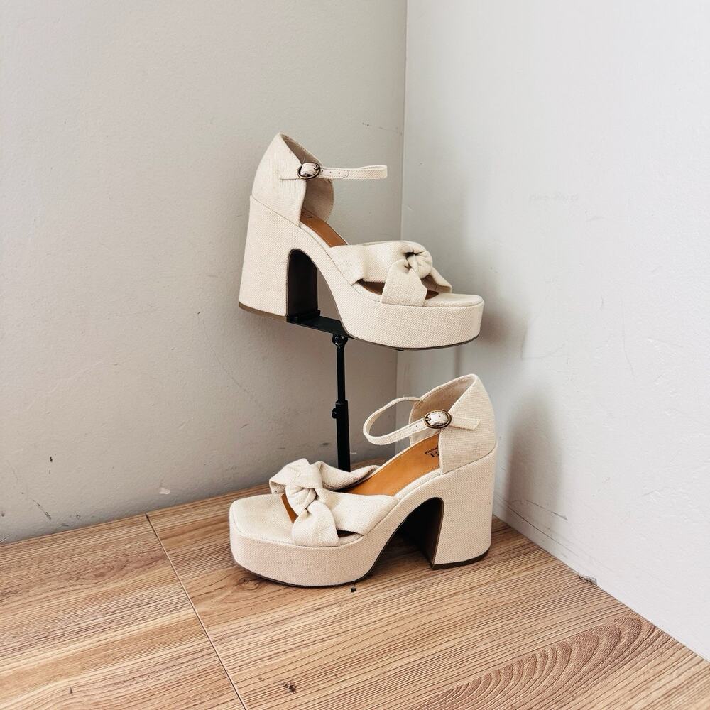 A.N.A. Holland Natural Chunky Platform Heels Women’s Size 6